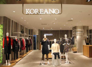 Koreano服裝展柜定制